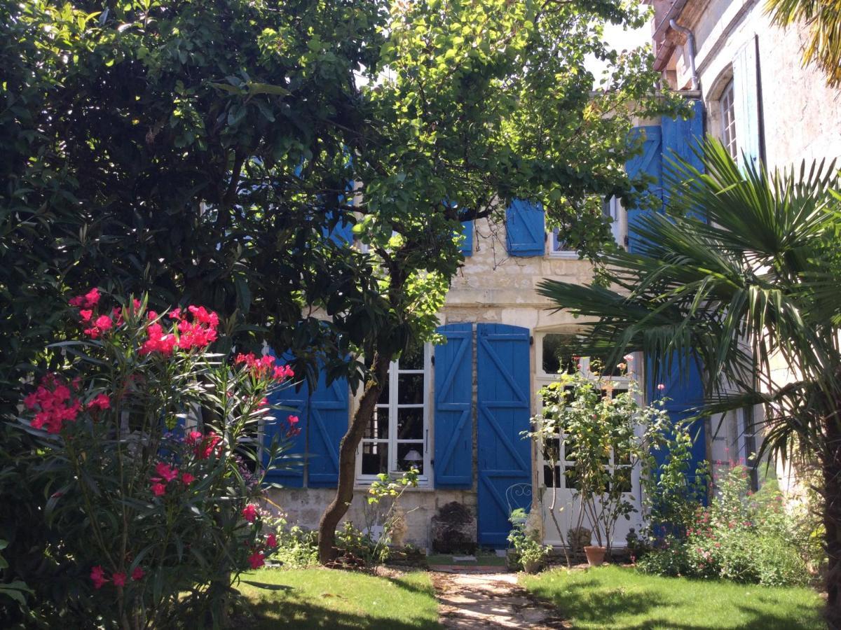 Saint-Jean-dʼAngély L'Orangerie Du General B&B 외부 사진